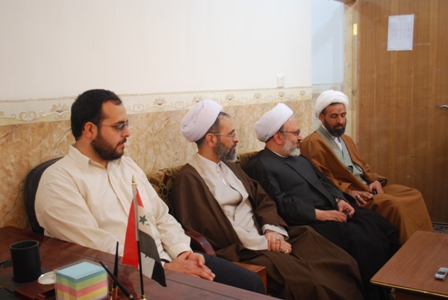 حجة الإسلام والمسلمين أعرافي رئيس جامعة المصطفى في زيارة إلى جامعة أهل البيت عليهم السلام