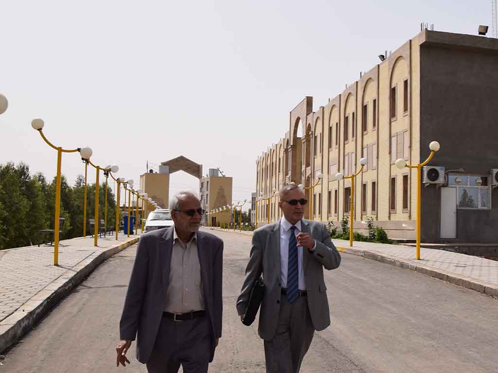 زيارة ممثل جامعة اهل البيت عليهم السلام في بريطانيا الى الجامعة 