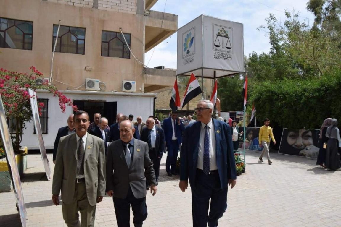 كلية الاداب تشارك في افتتاح الاسبوع العلمي والثقافي الخامس عشر في جامعة أهل البيت عليهم السلام