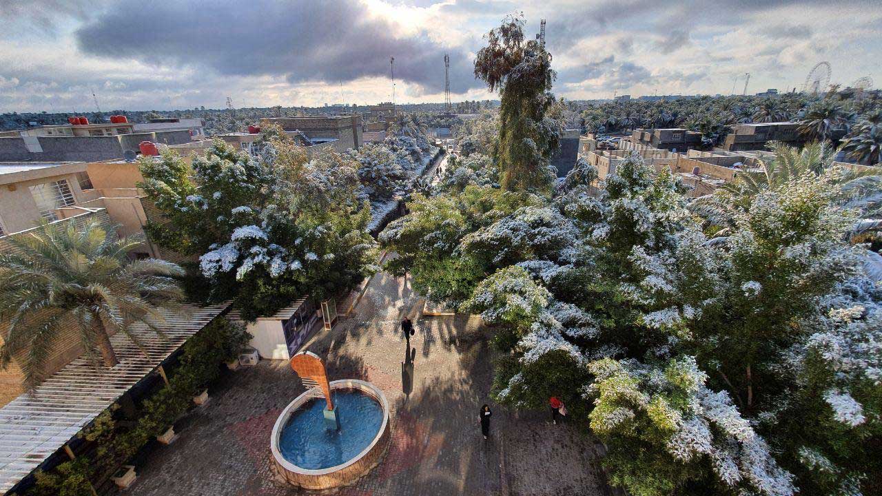 اجواء الثلج ترسم صورا خلابة في ارجاء جامعة اهل البيت عليهم السلام