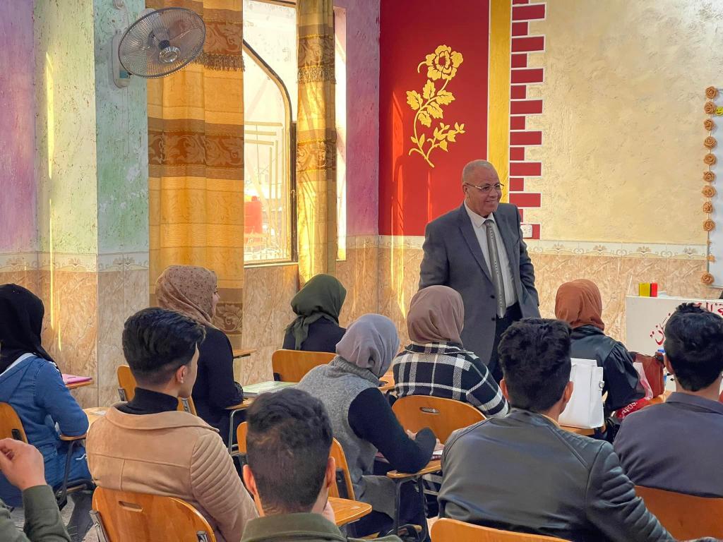 طلبة المرحلة الاولى في كلية القانون يباشرون بالدوام في الجامعة