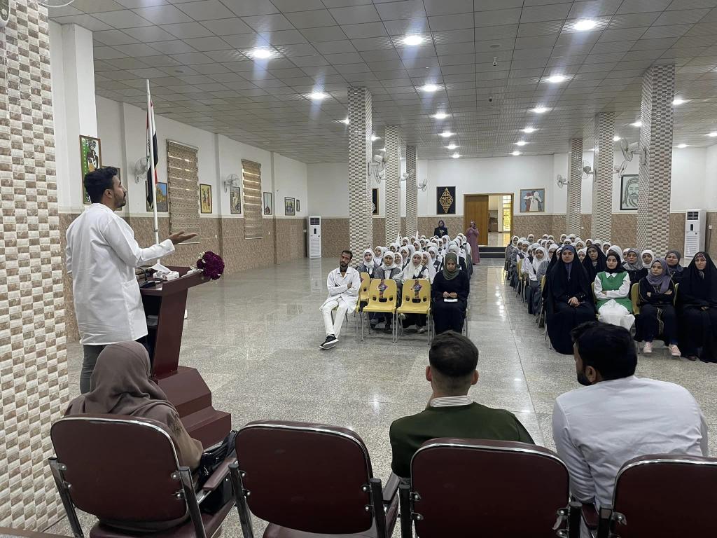 زيارة الفرق الصحية التابعة لكلية طب الاسنان الى المدارس