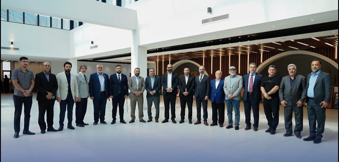 جامعة أهل البيت(ع) تشارك في مبادرة “إثراء الفضاء البصري” لدعم الفنون التشكيلية