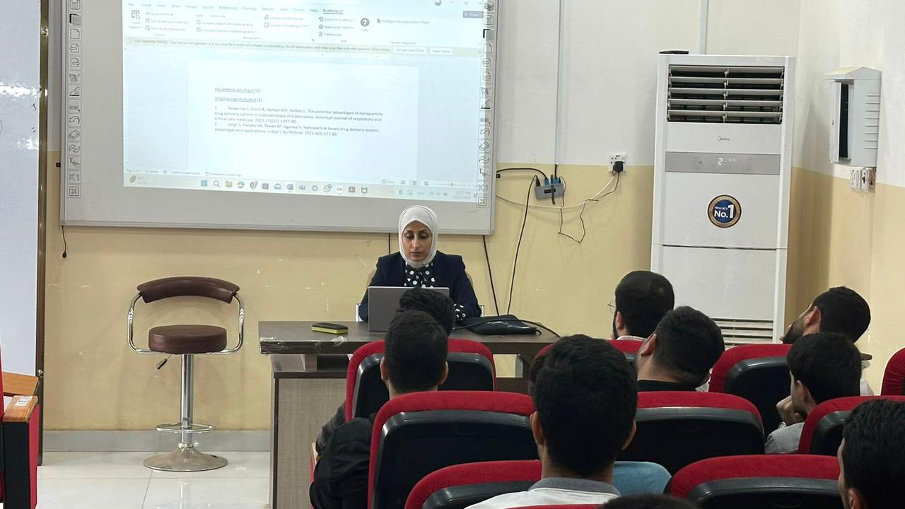 ورشة علمية في كلية الصيدلة لتأهيل الطلبة على استخدام أدوات التوثيق الأكاديمي